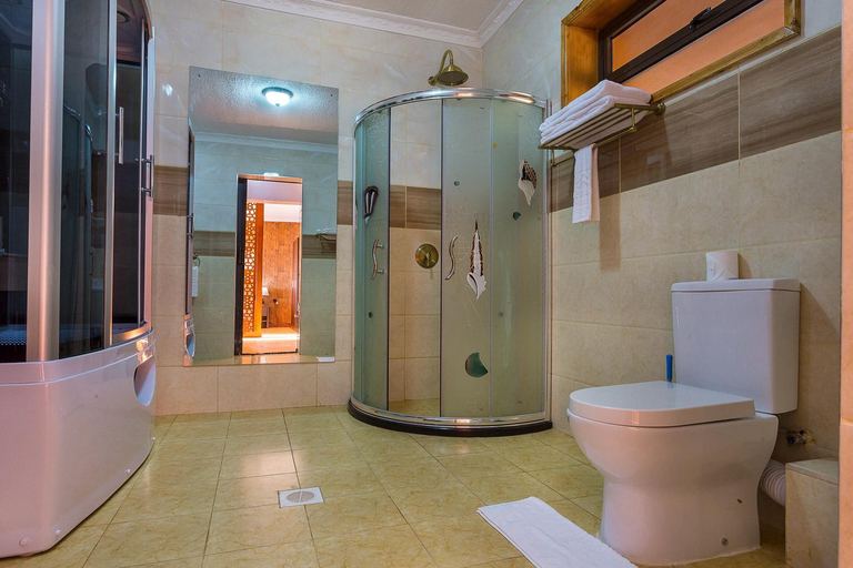 Bathroom 2, Lerruat Log Resort, Kajiado West