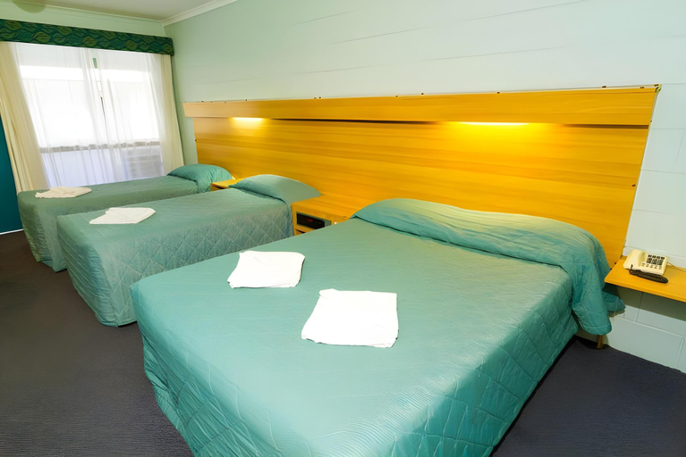 Bedroom 3, Fitzroy Motor Inn, Rockhampton