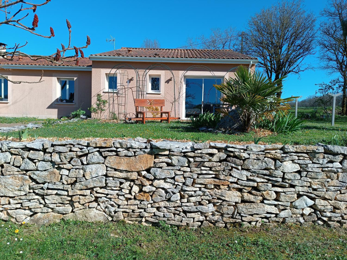 Exterior & Views 1, Une escale gourmande- Suite avec terrasse & diner maison possible, Dordogne
