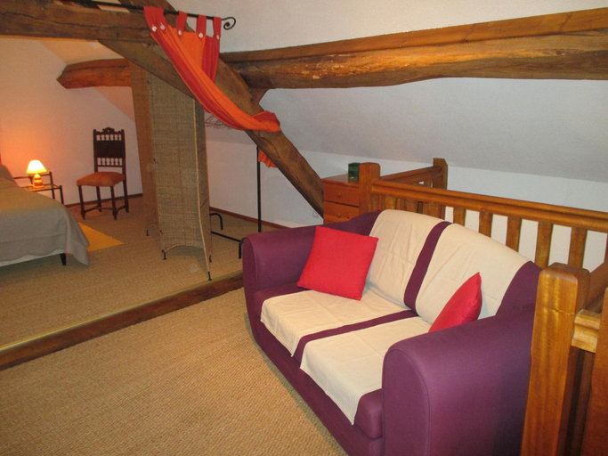 Bedroom, Holiday Home in Isenay near Lake and Forest, Nièvre