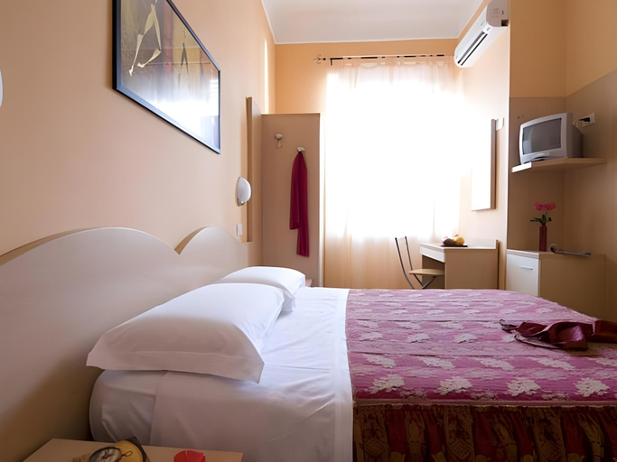 Bedroom 3, Hotel Sabatino Milan, Milano