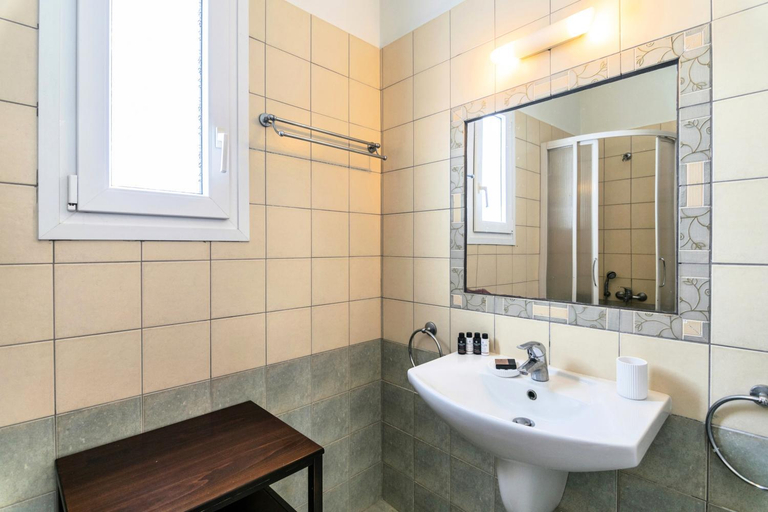 Bathroom 3, Livanios Studios, South Aegean