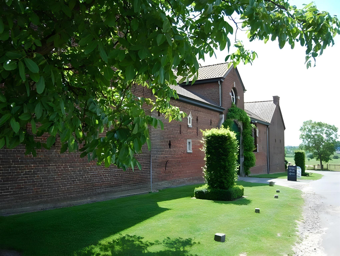 Others 4, B&B Bloonwinning, Limburg