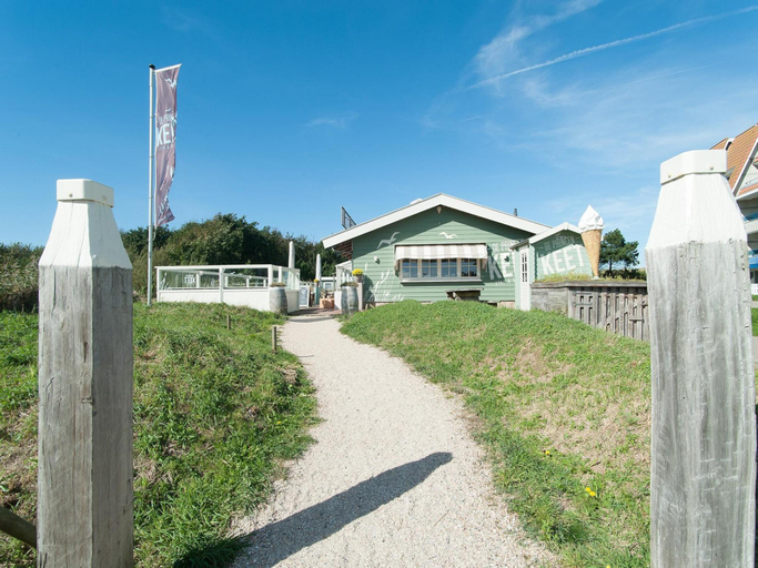 Others 5, Apartment in Groote Keeten near Sandy Beach, Zijpe