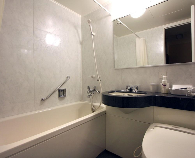 Bathroom 4, International Hotel Ube, Ube