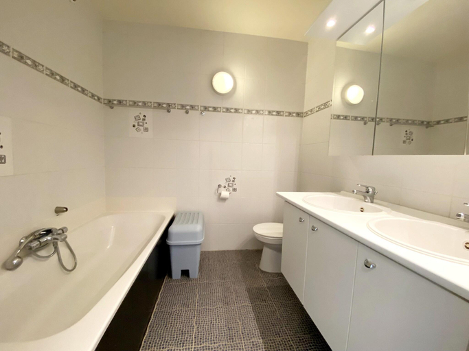 Bathroom 3, Apartment in Nieuwpoort by the Beach, West-Vlaanderen
