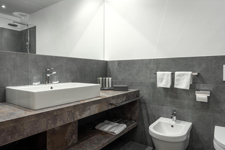 Bathroom 5, Hotel Hubertus, Bolzano