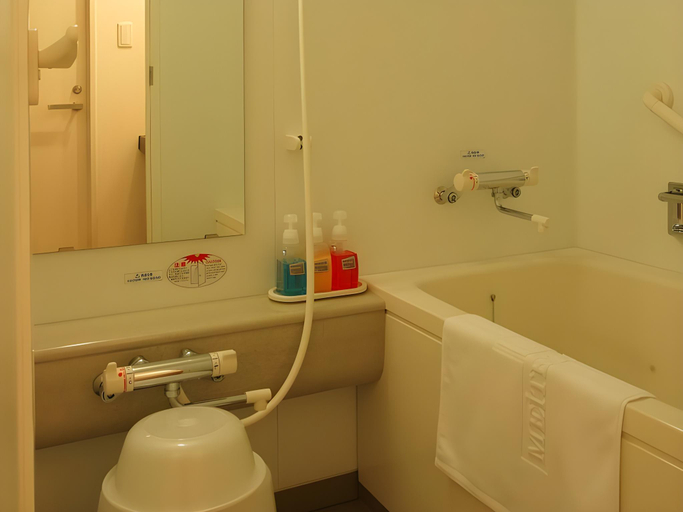 Bathroom 4, Meitetsu Inn Chitahandaeki, Handa