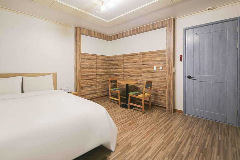Bedroom 3, Gangneung Crystal Motel, Gangneung