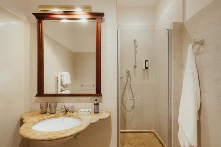 Bathroom 2, Corso am Graben, Bolzano