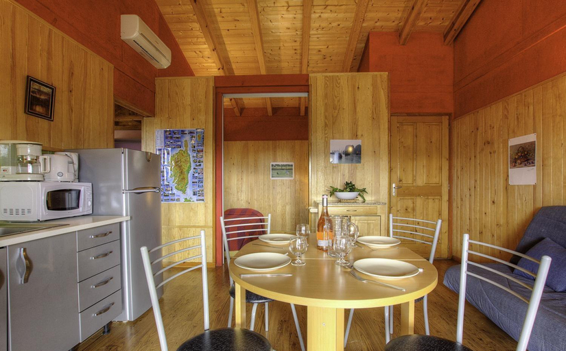 Others 5, Chalets de CEMMA, Corse-du-Sud