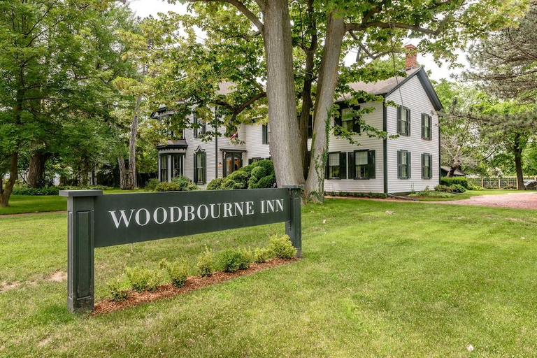 Others 4, Woodbourne Inn, Niagara