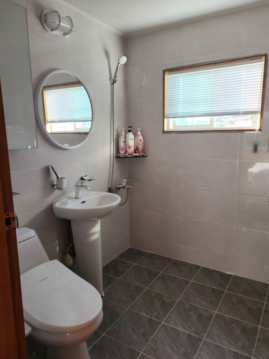 Bathroom, Gujeolcho Guesthouse, Gyeongju
