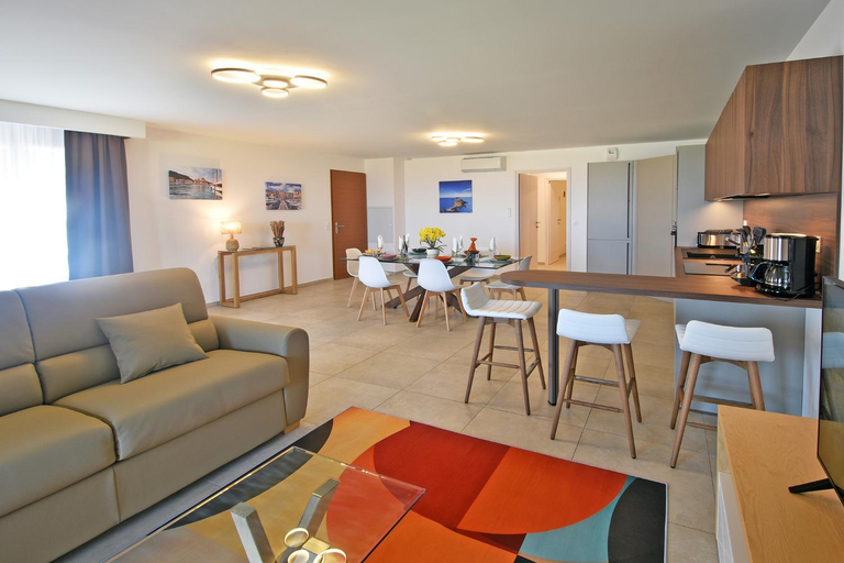 Others 5, Residence Saint-Jean, Haute-Corse