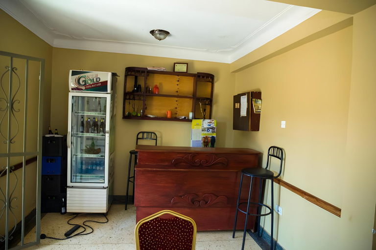Others 2, Lucky Guest House, Jinja