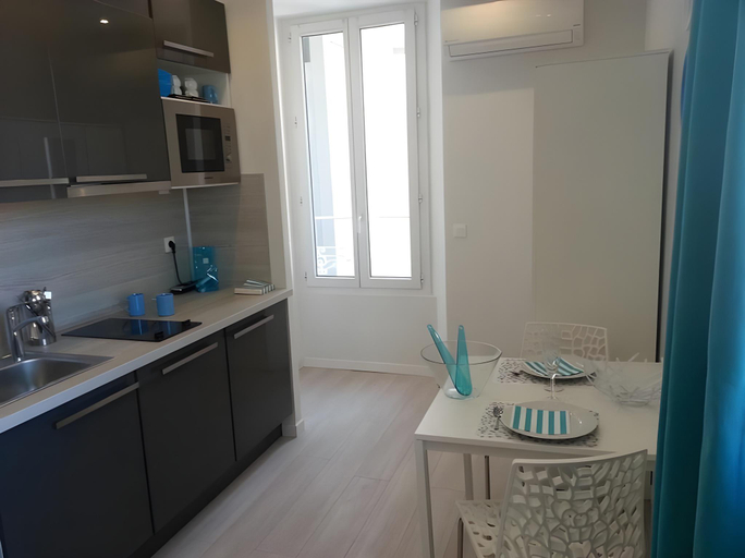 Kitchen 2, O Carre Croisette Cannes, Alpes-Maritimes