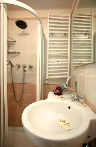 Bathroom 3, Hotel Minerva e Nettuno, Venezia