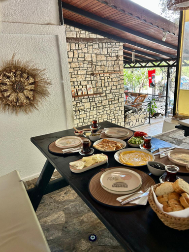 Food & Drinks 5, Paydos Pansiyon, Kaş