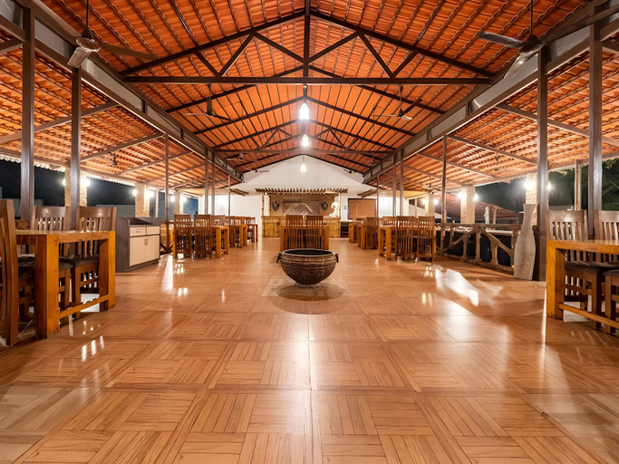 Food & Drinks, Shangri-La Jungle Village Resort, Uttara Kannada