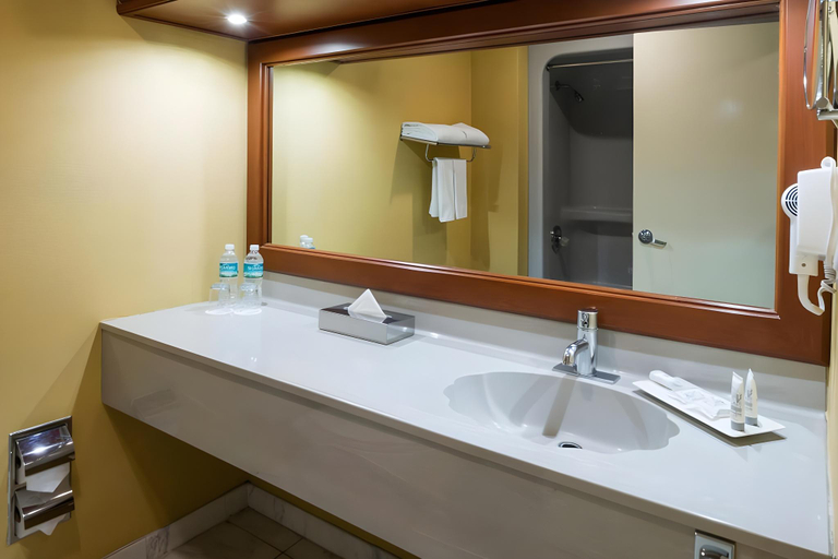 Bathroom 3, Real Inn Mexicali, Mexicali