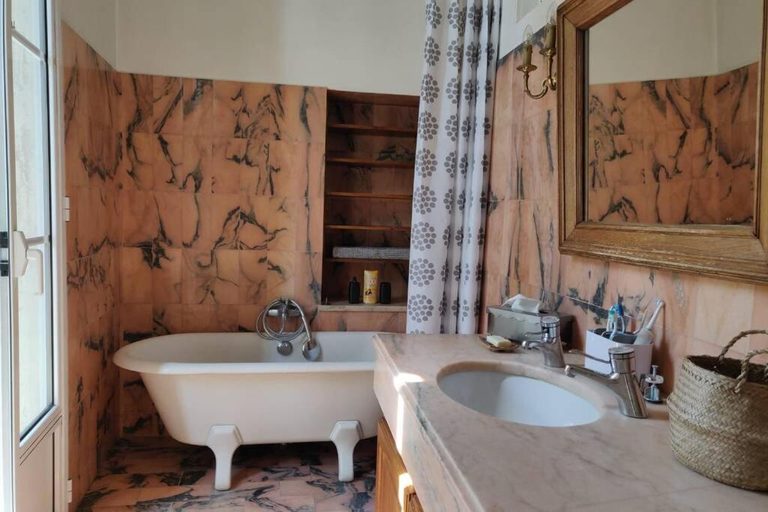 Bathroom 2, Villa Muscat, piscine chauffee, Hérault