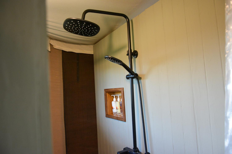 Bathroom 2, Manya Luxury Camp, Serengeti