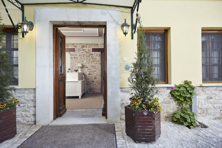 Others 4, Hotel Kastro, Epirus