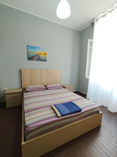 Others 2, Apartment Atiki metro shared bathroom and kitchen, Attica