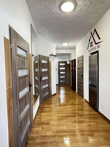 Others 4, Hostel S8, Zambrów