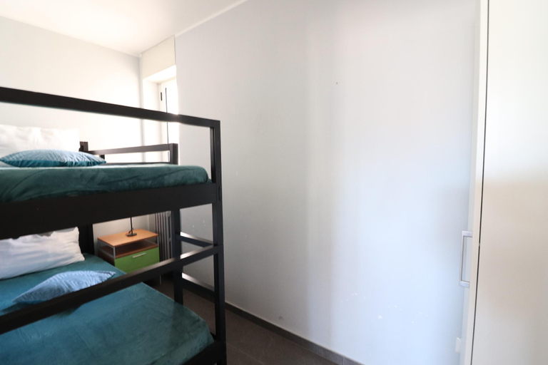 Bedroom 2, Modern Holiday Apartment With Wi-fi, Air Conditioning And Balcony Pets Allowed, Lecce
