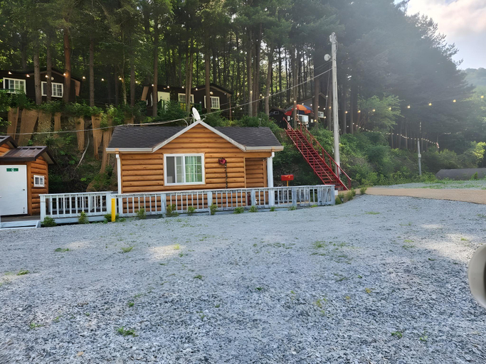 Exterior & Views 5, Gongjak Mountain Recreational Forest Pension, Hongcheon