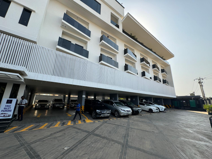 Exterior & Views 2, Blu Pearl Hotel & Residence, Ikpoba-Okha