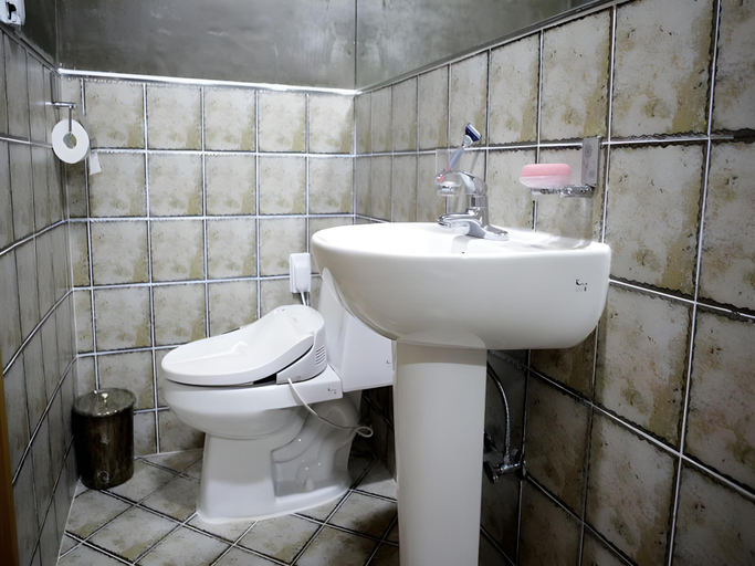 Bathroom, Heungbuga Hanok, Jeonju