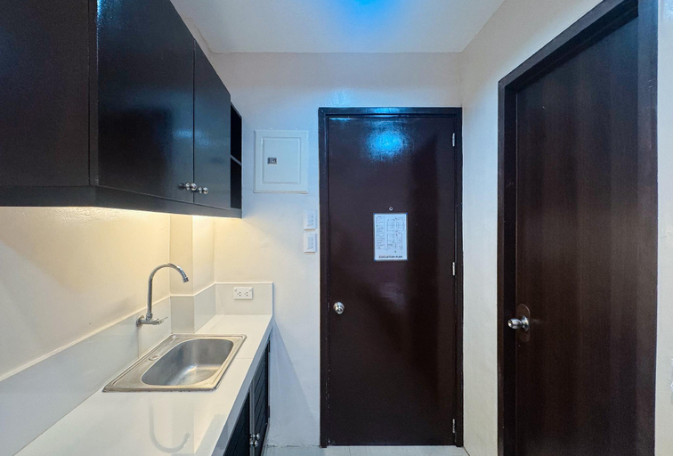 Others 5, RedDoorz @ Sta Cruz Naga City, Naga City