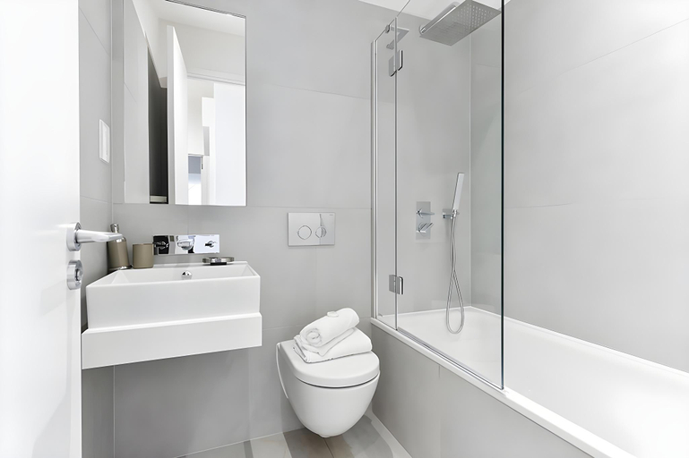 Bathroom 3, London Bridge City Apartments, London