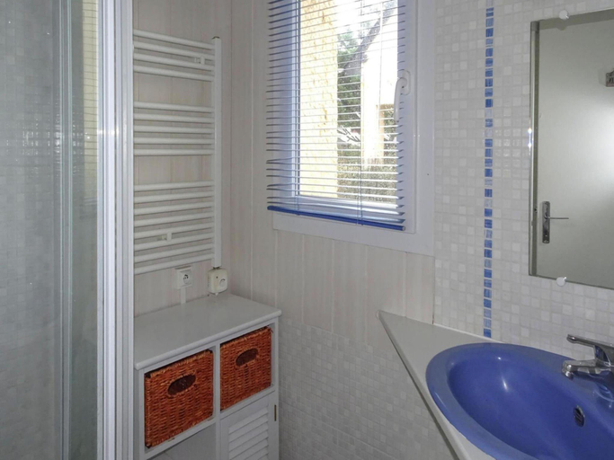 Bathroom, Holiday Home in Portbail near Sandy Beach, Manche