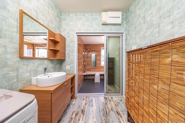 Bathroom 4, Daikyo engetsuto villa, Shirahama
