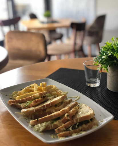 Food & Drinks 3, Begu Motel