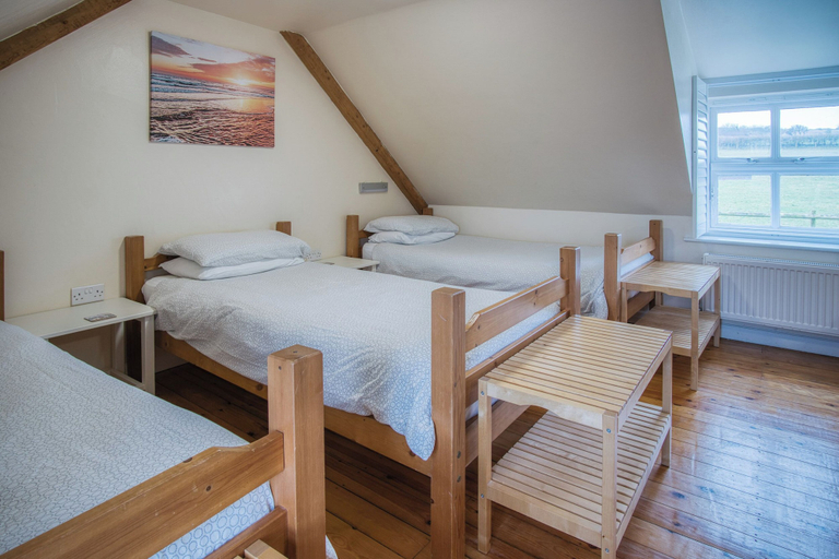 Bedroom 2, Bunk House - 4 Bedroom - Llangenith, Swansea