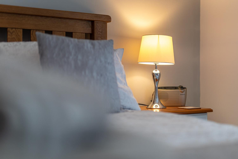 Bedroom 2, Sêr Môr - Peaceful Cottage with Log Burner, Pembrokeshire