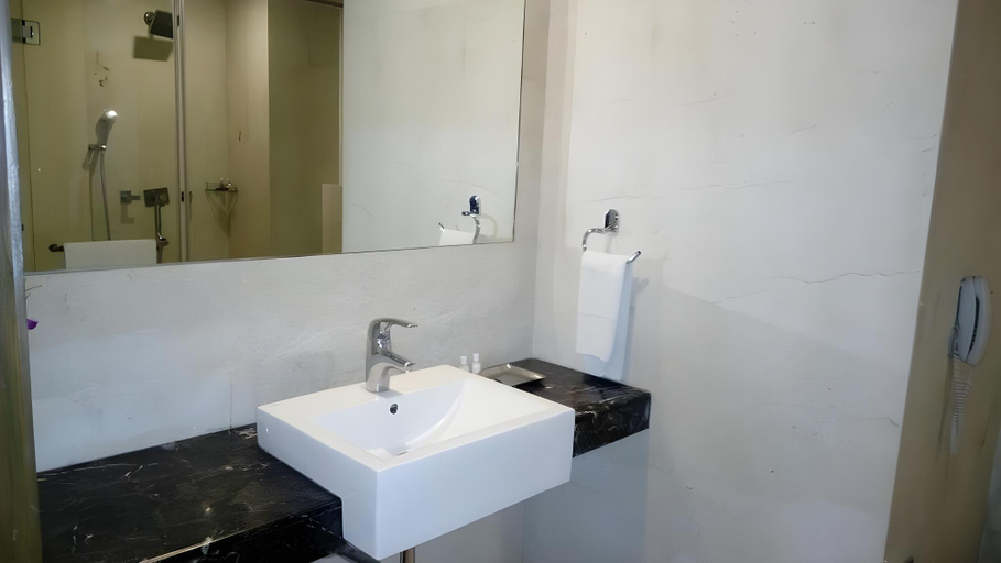 Bathroom 3, Hotel Grand Canyon, Raipur