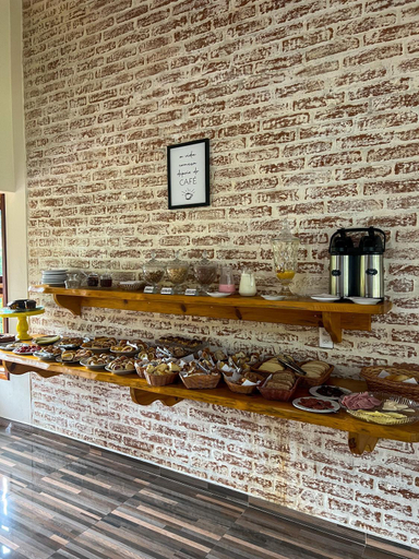 Food & Drinks 4, Chales Elliotti, Camanducaia