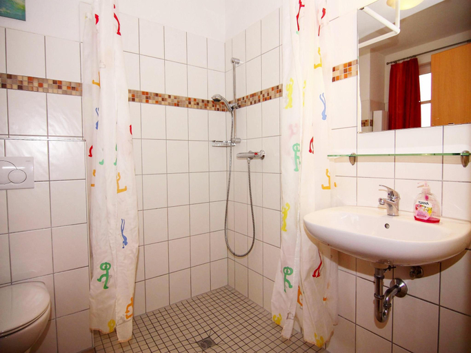 Bathroom 3, Reihenhaus Dunenwaldhaus in Trassenheide, Vorpommern-Greifswald