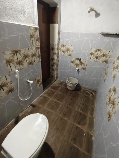 Bathroom, RS Homestay, Puri