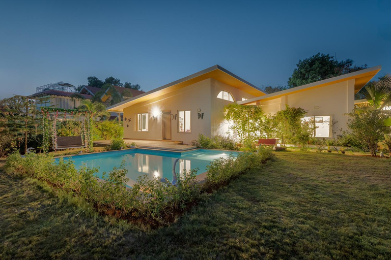 Sport & Beauty 2, Roselle, 3 BDR pet friendly plunge pool villa, Pune