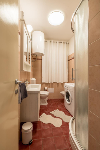 Bathroom 2, Downtown City Apartment, Split