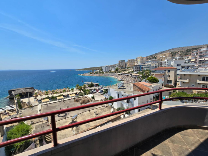 Others 3, As Apartments, Sarandës