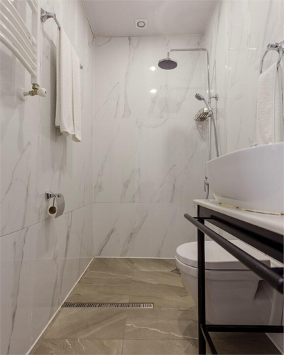 Bathroom 2, hotel lifetime, Batumi