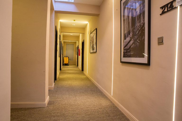 Others 5, Mr Bay Hotel, Agege