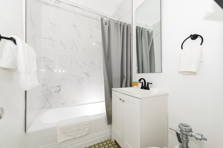 Bathroom 2, 6768 Collins Miami Stays, Miami-Dade